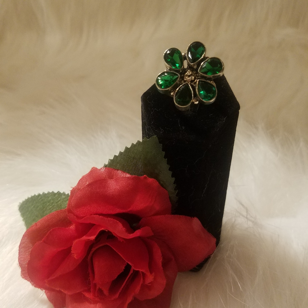 Emerald Flower Ring